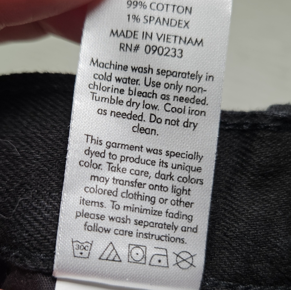 Pacsun Destroyed Black Denim Skinny Bermuda Skater Shredding Shorts Size 28 - Picture 5 of 8